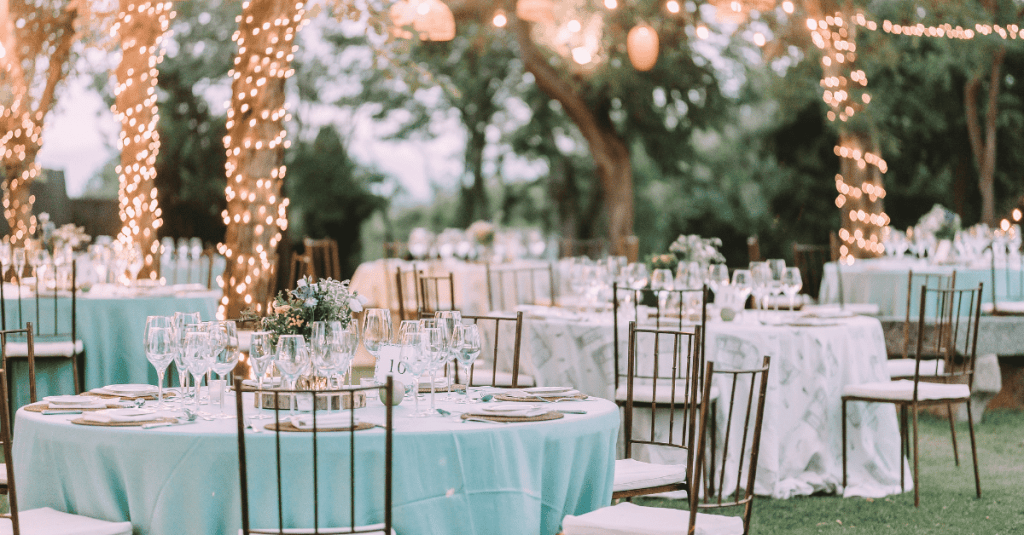 Expert tips to manage wedding guest list drama smoothly